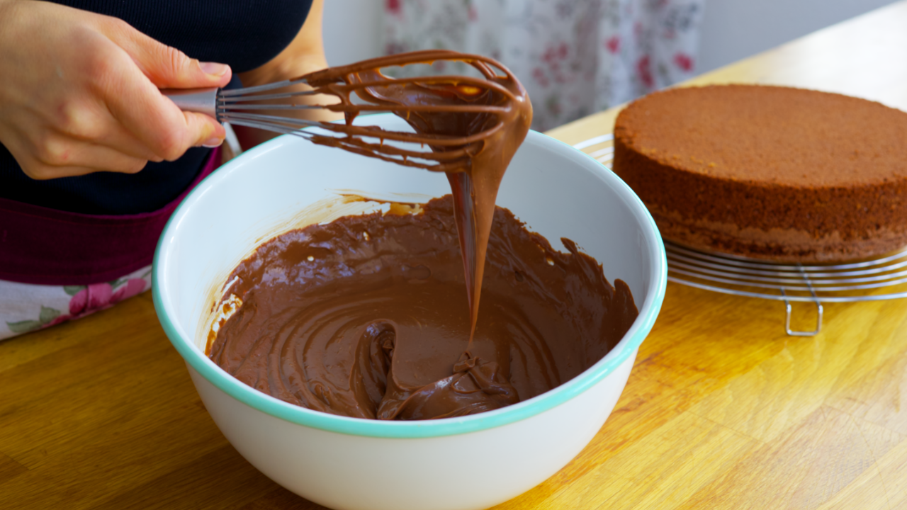 Klasična slastičarska čokoladna krema – čokoladni fil